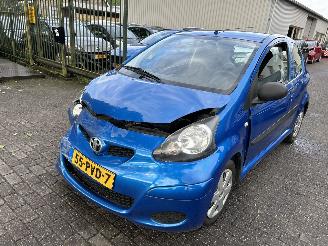 danneggiata veicoli commerciali Toyota Aygo 1.0   3 Drs 2011/4