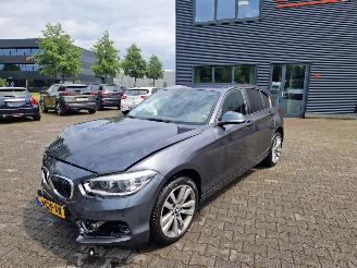 krockskadad bil bedrijf BMW 1-serie 118i SPORT / AUTOMAAT 47DKM 2019/3