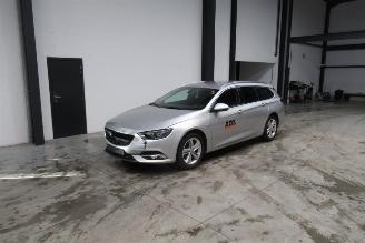 damaged commercial vehicles Opel Insignia SPORTS TOURER 2019/3